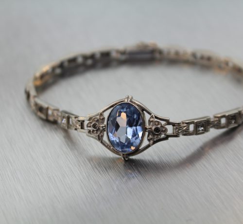 Vintage  Silberarmband mit einem funkelnden Synthetischen Aquamarin und Markasiten.